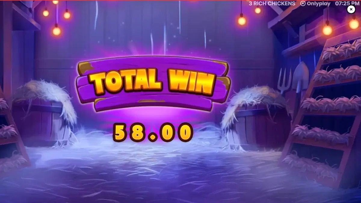 Ang interface ng 3 Rich Chickens slot na nagpapakita ng mga manok at mga itlog sa reels.